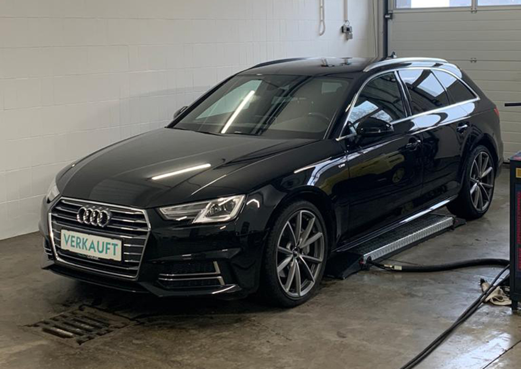 audi a4 avant s-line