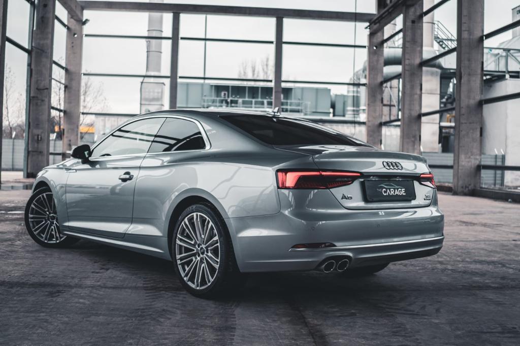 A5 Coupé 3,0 TDI sport quattro S-tronic Mercedes C53 AMG Coupe Matt