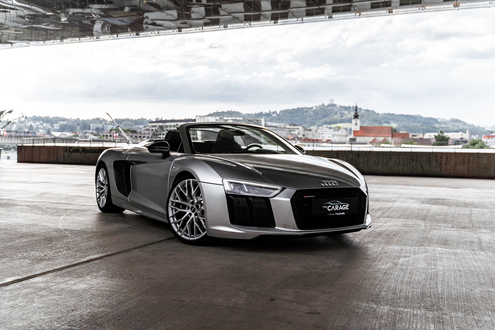 AUDI R8 SPYDER V10 AUDI R8 SPYDER V10